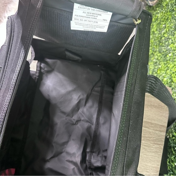 Sherpa Black delta pet carrier cargo new - Picture 16 of 16